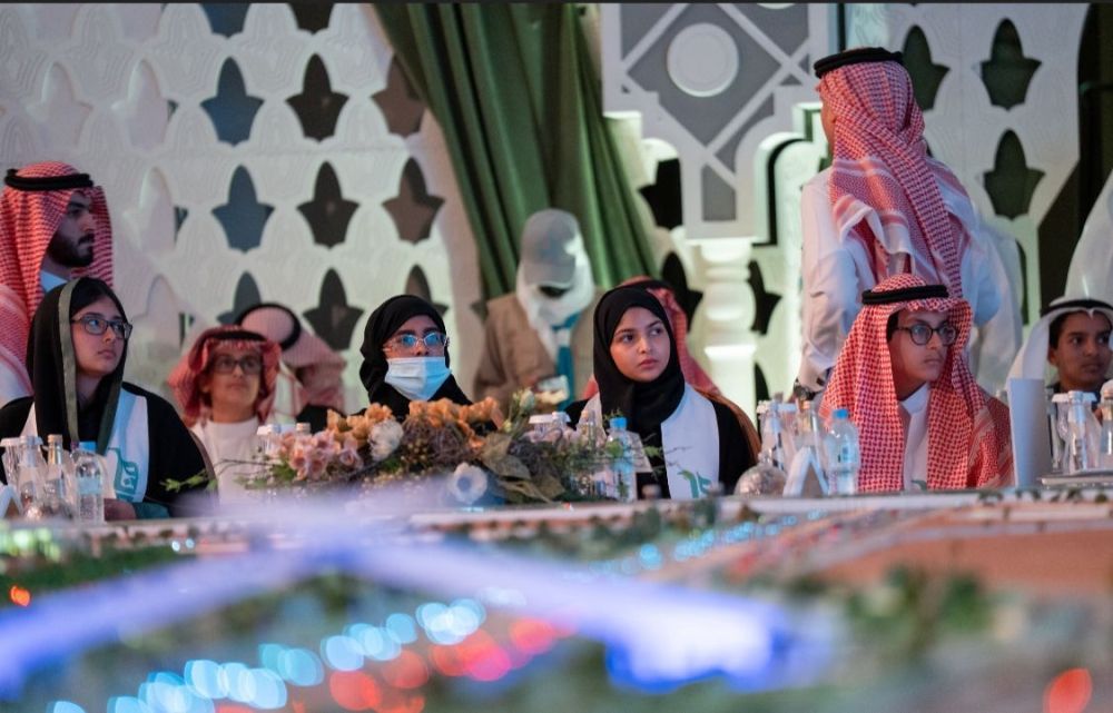 بـ 2 مليون ريال.. تكريم 100 طالب وطالبة بجوائز "منافس" في مكة