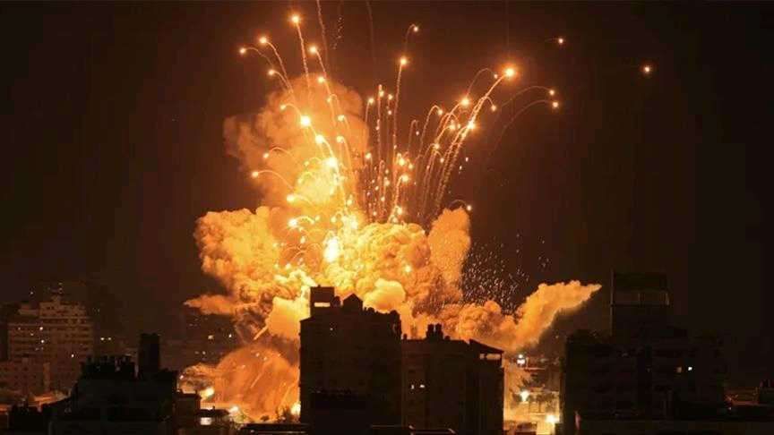 الاعلان قبل قليل عن مقتل ثلاثه من قيادات الصف الاول بجماعة الحوثي "اسماء"