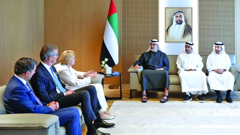 الامارات | خالد بن محمد يستقبل الإدارة التنفيذية لمستشفى كليفلاند كلينك - الولايات المتحدة