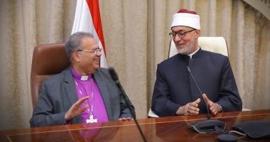 رئيس الطائفة الإنجيلية يزور مفتى الجمهورية لتهنئته بقرب حلول عيد الفطر