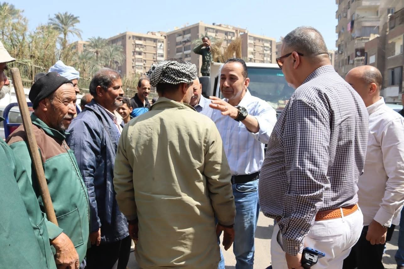 هيئة النظافة والتجميل بالجيزة تشن حملات نظافة موسعة فى حى بولاق الدكرور