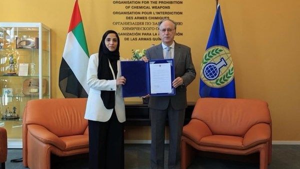 المندوبة الدائمة لدولة الإمارات لدى منظمة حظر الأسلحة الكيميائية تقدم أوراق اعتمادها إلى المدير العام