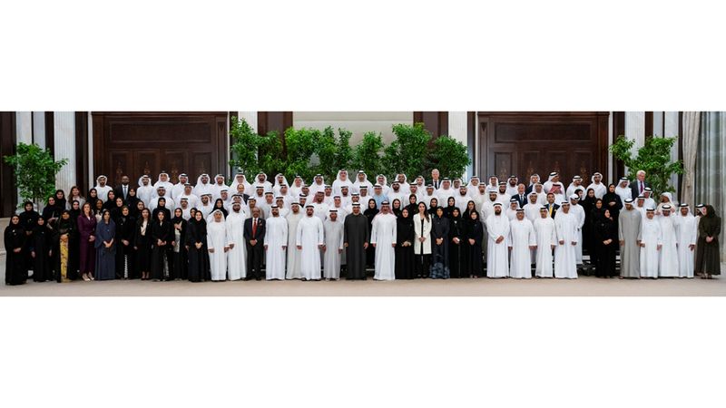 الامارات | رئيس الدولة: العمل الإنساني مسؤولية أخلاقية وسمة أساسية من هويتنا الوطنية