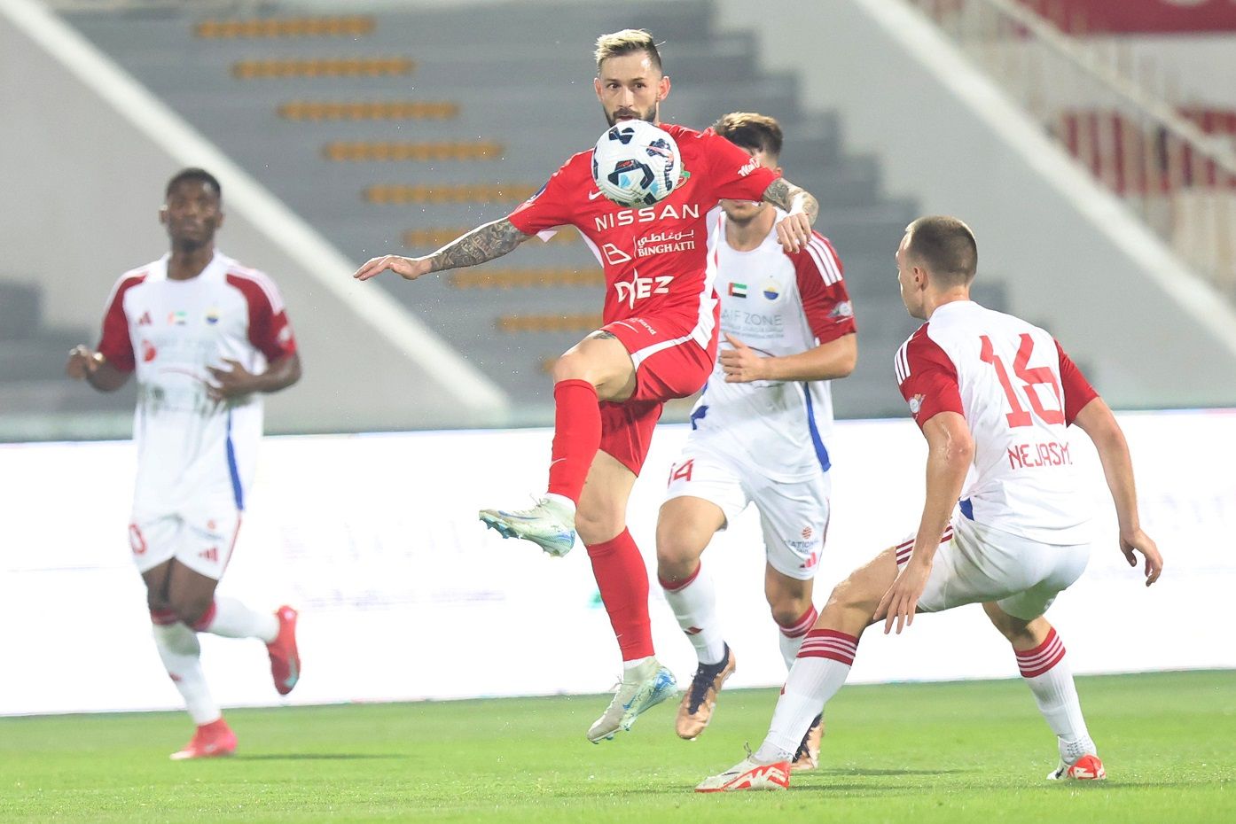 الامارات | شباب الأهلي يقسو على الشارقة بثلاثية في كأس المحترفين