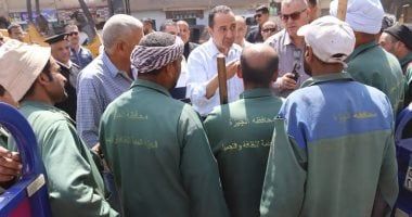 هيئة النظافة والتجميل بالجيزة تشن حملات نظافة موسعة فى حى بولاق الدكرور