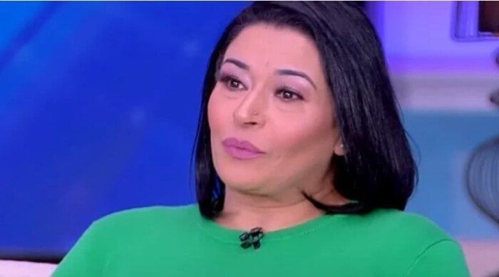 سيدة في النقاب والعباية: أخلع المانكير لأصلي في الحسين