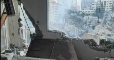 "أسوشيتيد برس": الغارات الإسرائيلية المفاجئة على غزة تعيد الفلسطينيين إلى كابوس الحرب