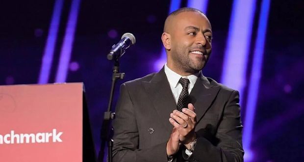 تامر عاشور يعد جمهوره في السعودية بفرحة جنونية