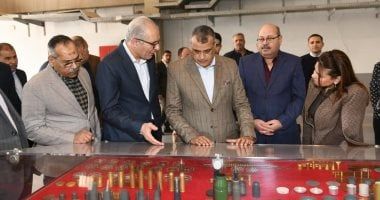 وزير الإنتاج الحربى يتفقد خطوط الإنتاج ومراحل التصنيع بشركة أبو زعبل للصناعات المتخصصة