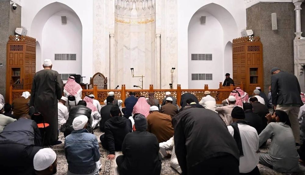 التأكيد على ضوابط الاعتكاف وتهيئة المساجد للعشر الأواخر