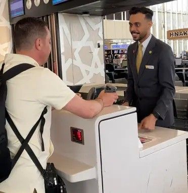 الخليج اليوم .. بالصور.. انطلاق أولى الرحلات المباشرة بين الدمام ودمشق