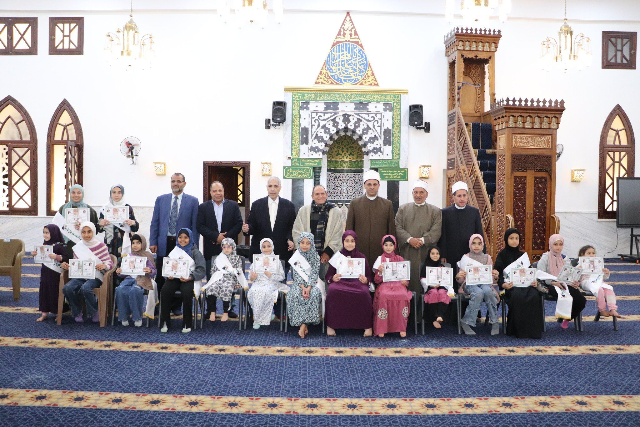 حفل توزيع جوائز مسابقة القرآن الكريم بمسجد أحباب المصطفى بمدينة الشروق.. صور