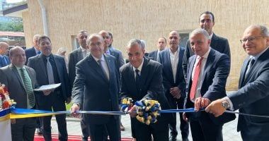 وزير الخارجية يتفقد مقر السفارة المصرية والقسم القنصلى بدار السلام