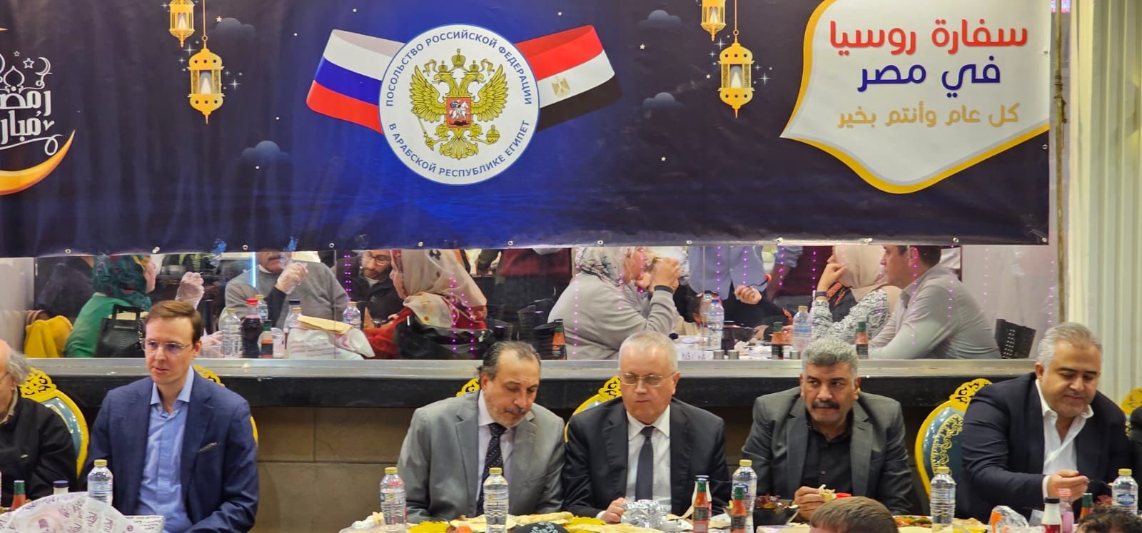 سفارة روسيا بالقاهرة تنظم إفطارا خيريا بالجيزة.. والسفير: تقليد يعزز الصداقة