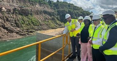 وزير الخارجية والهجرة يتفقد موقع سد "جوليوس نيريرى" التنزانى.. صور