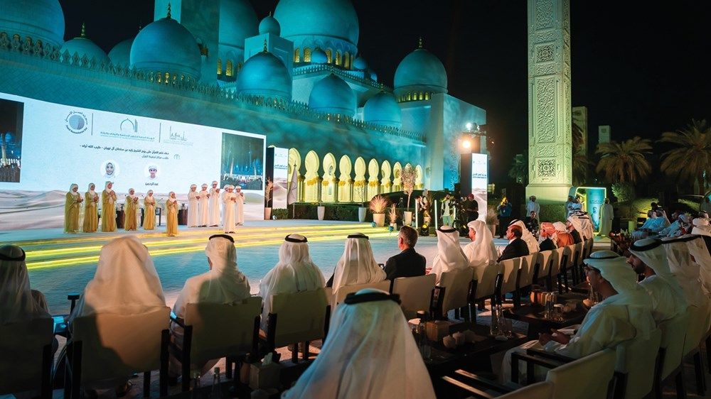 عبدالله بن زايد ونهيان بن مبارك يشهدان فعالية "يوم زايد للعمل الإنساني"