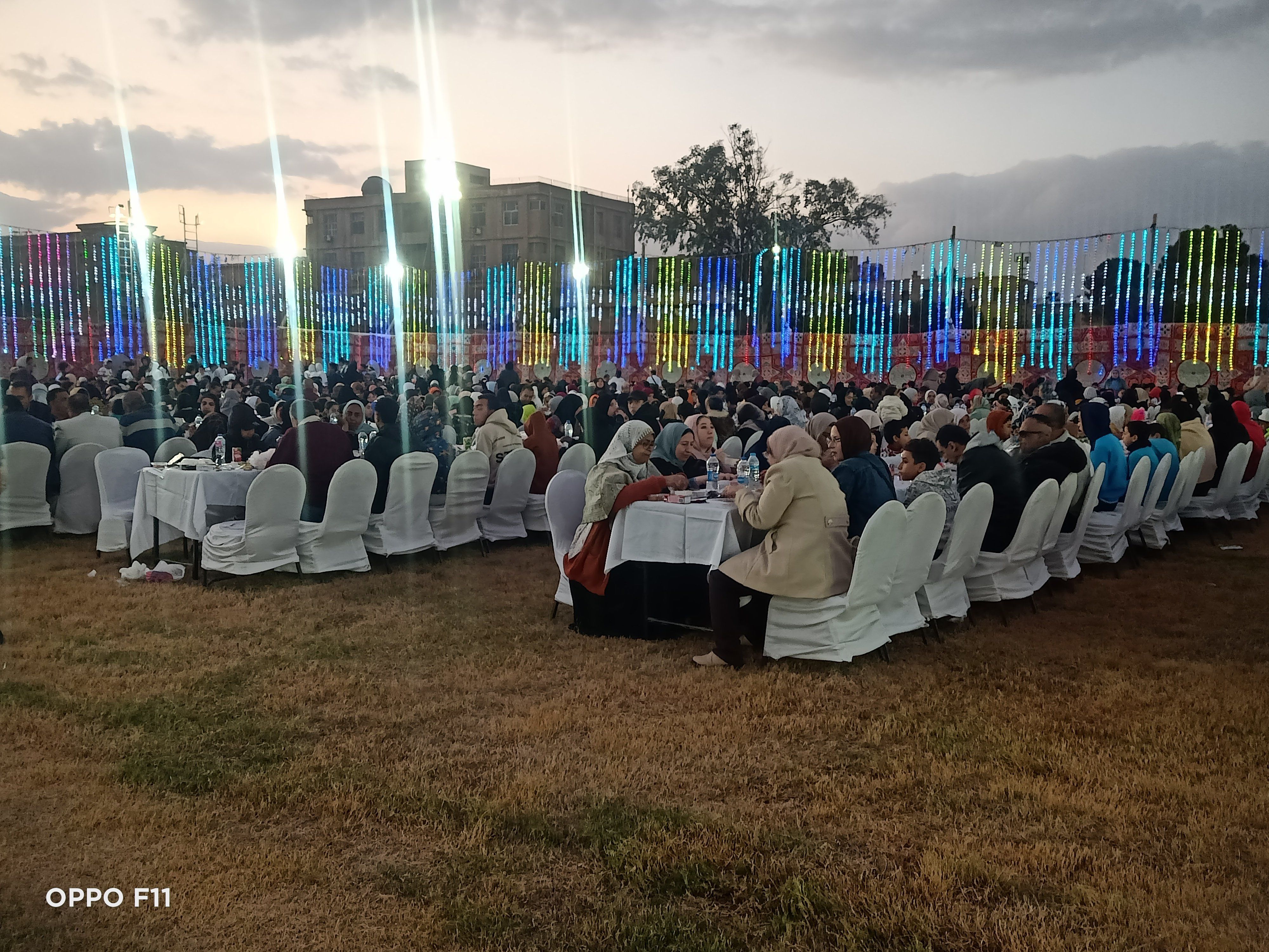 حفل إفطار الطلاب الأيتام بالجيزة بحضور أكثر من 4 آلاف تلميذ.. صور