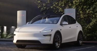 تكنولوجيا: موافقة لتسلا فى كاليفورنيا.. هل نشهد قريبًا سيارات الأجرة الذاتية؟