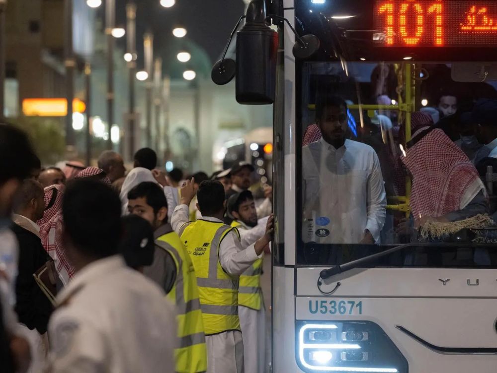 حافلات المدينة.. تمديد خدمات النقل الترددي والعام لبعد التهجد