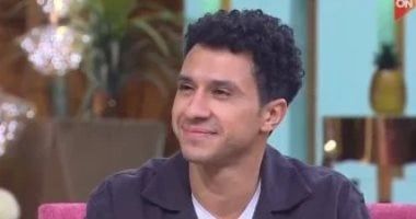 عصام عمر مهندس تكييفات يعمل في مطار القاهرة بمسلسله نص الشعب اسمه محمد