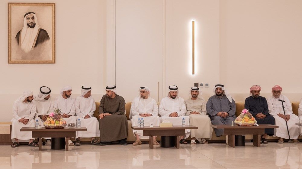 ذياب بن محمد بن زايد يُقدِّم واجب العزاء في وفاة ريم عمر النهدي