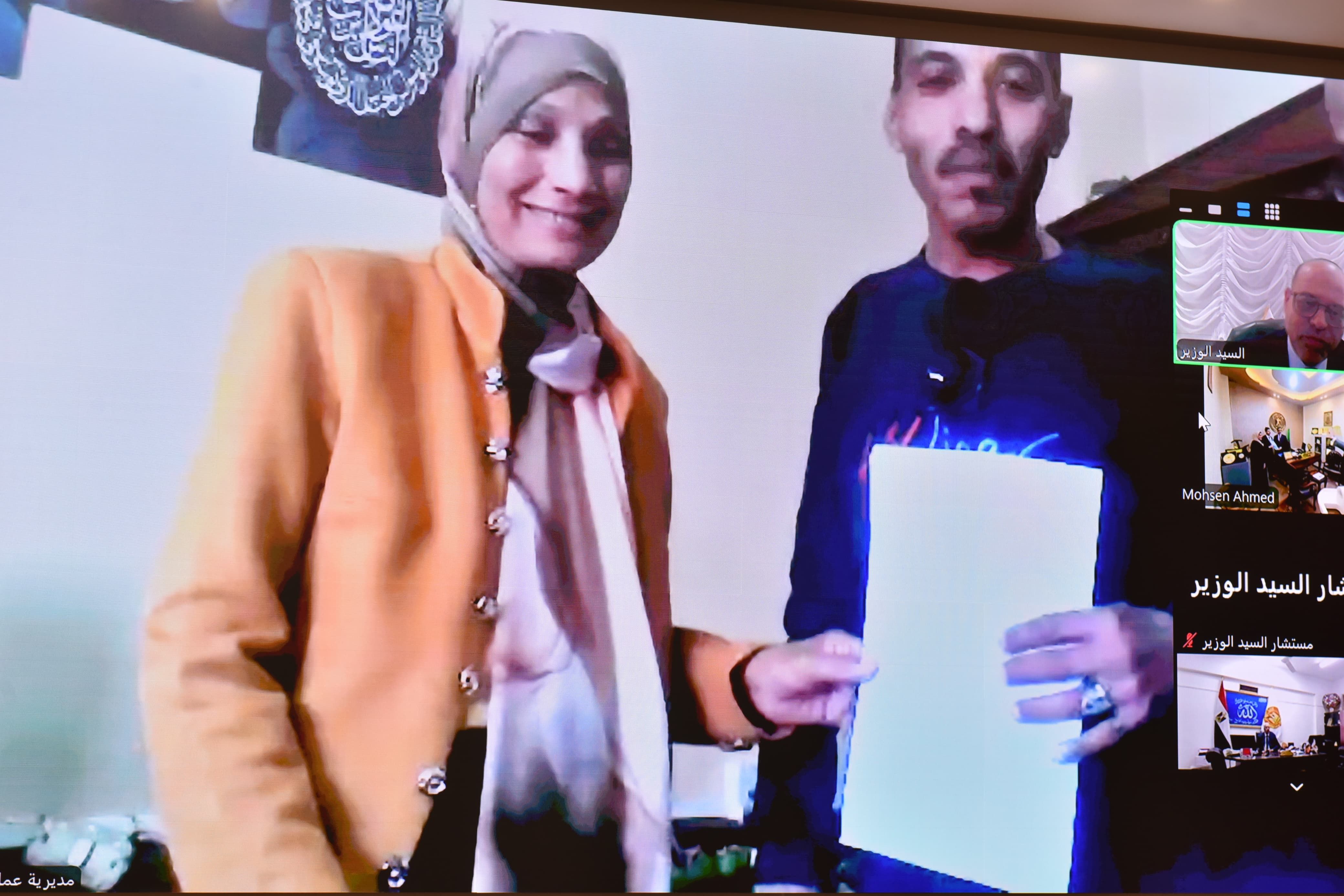 وزير العمل: تسليم 750 عقد عمل للشباب بينهم 179 عقدا لذوى همم