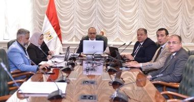 وزير العمل: تسليم 750 عقد عمل للشباب بينهم 179 عقدا لذوى همم