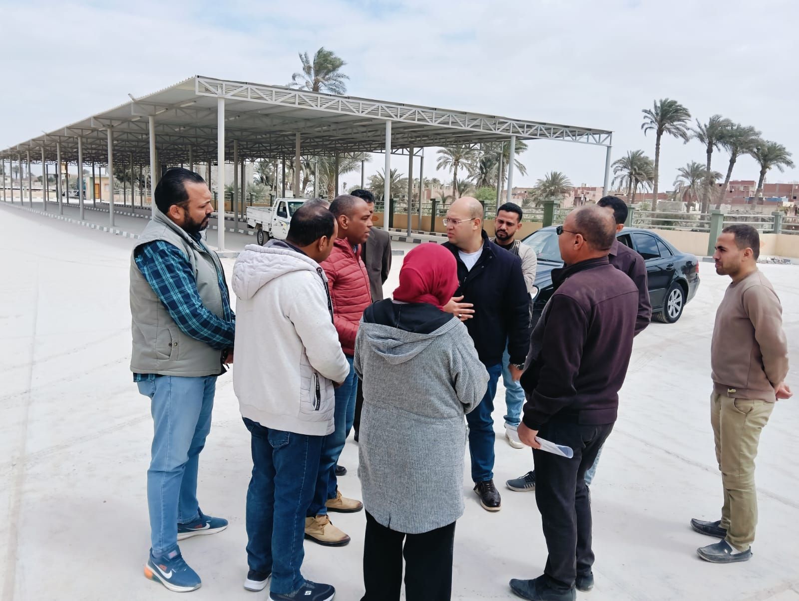 نائب محافظ الجيزة يتفقد مشروع موقف السرفيس الجديد بالصف تمهيدا لتشغيله