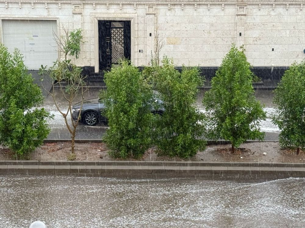 جدة.. رفع تجمعات المياه ومعالجة المواقع المتأثرة بالأمطار