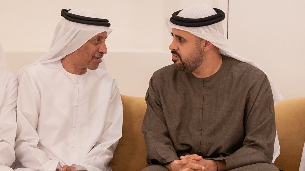 ذياب بن محمد بن زايد يُقدِّم واجب العزاء في وفاة ريم عمر النهدي