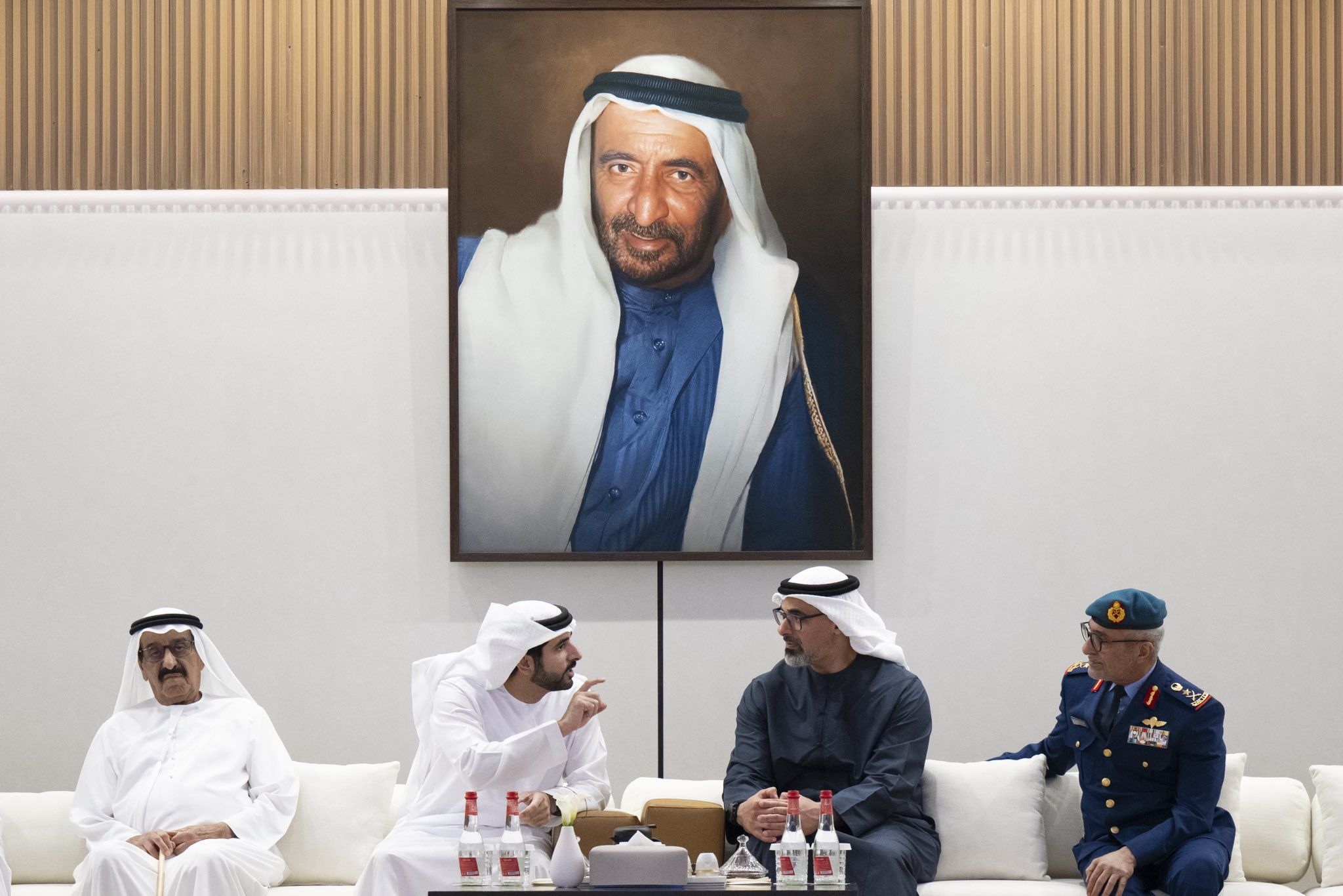 الامارات | خالد بن محمد بن زايد يلتقي حمدان بن محمد على مأدبة إفطار في استراحة ند الشبا بدبي