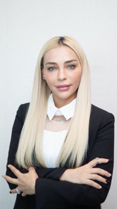 بين عالميّ التمويل: كيف يدمج 'أثار' بين البنوك والبلوكتشين – مقابلة حصريّة مع أميرة، مؤسّسة التطبيق المُبتكر