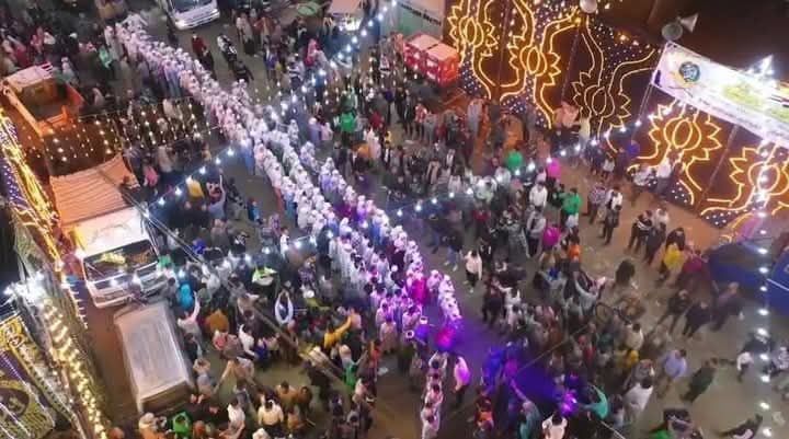 زفة شعبية لتكريم حفظة القرآن الكريم فى قرية سقارة و 30 رحلة عمرة للأوائل.. صور