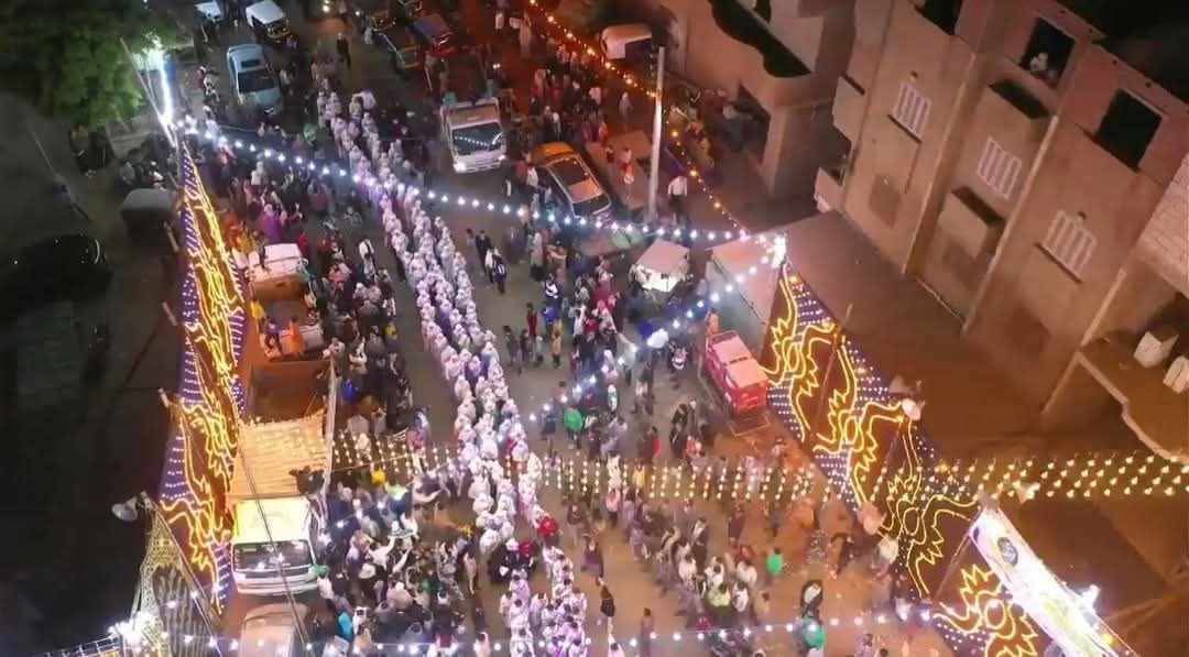 زفة شعبية لتكريم حفظة القرآن الكريم فى قرية سقارة و 30 رحلة عمرة للأوائل.. صور