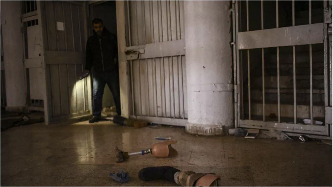 الامارات | فنانة سورية: بعض المشاهد من صيدنايا "مفبركة" والأسد كان يعيش حياة بسيطة