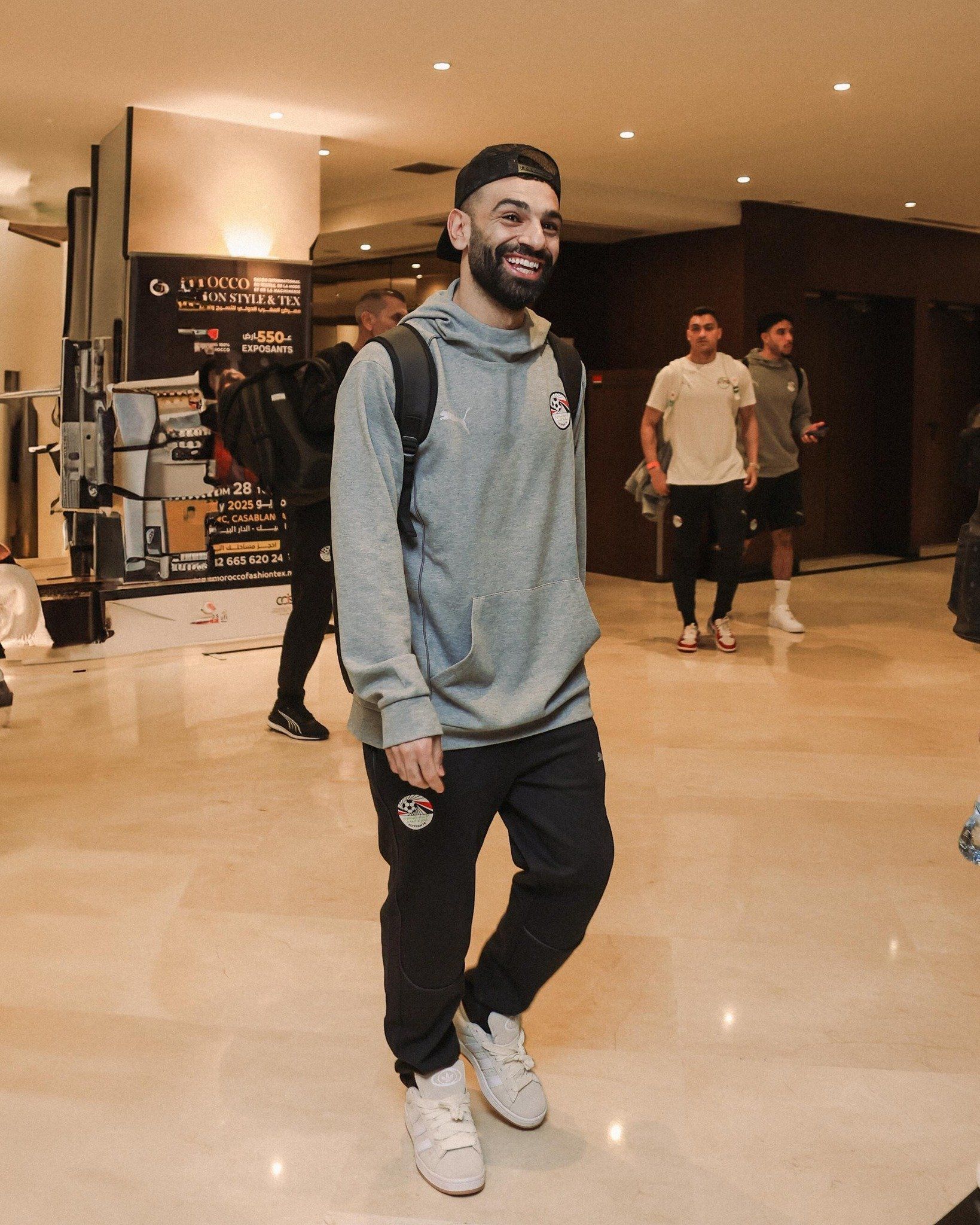 شاهد تحرك لاعبي منتخب مصر إلى ملعب العربي الزاولي لمواجهة إثيوبيا