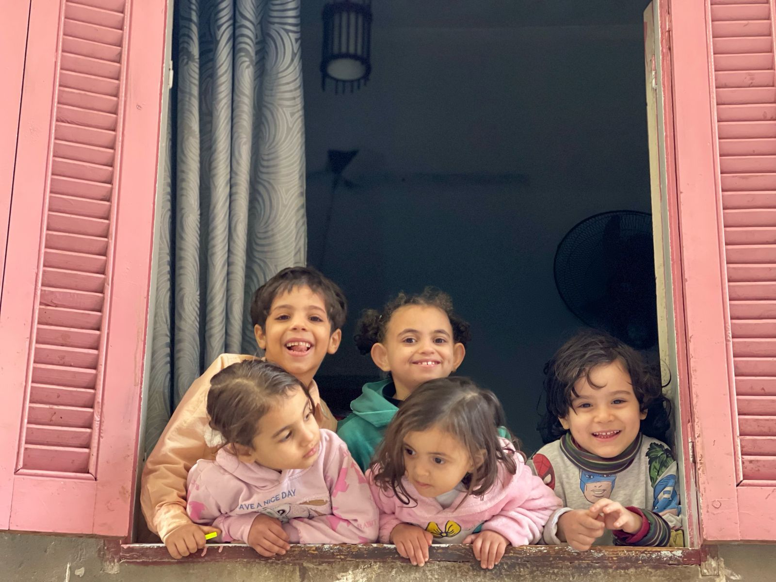 الوراق بتفرح.. أهالى بحر البلد يجتمعون على سفرة إفطار واحدة