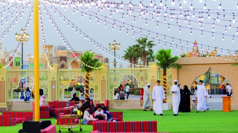 الامارات | «ملتقى القرية العالمية».. روح التواصل والتآلف تجمع العائلة