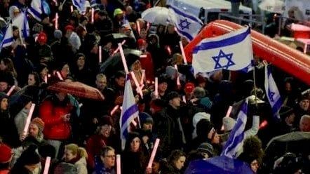 أهارون باراك: إسرائيل تنزلق نحو حرب أهلية