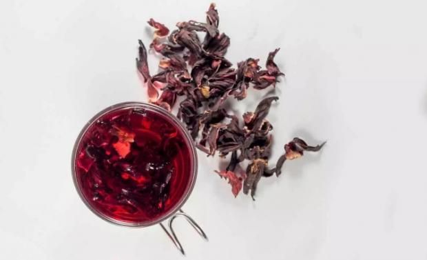 تناوله مع العسل والليمون.. مشروب طبيعي يقوي المناعة ويحارب نزلات البرد