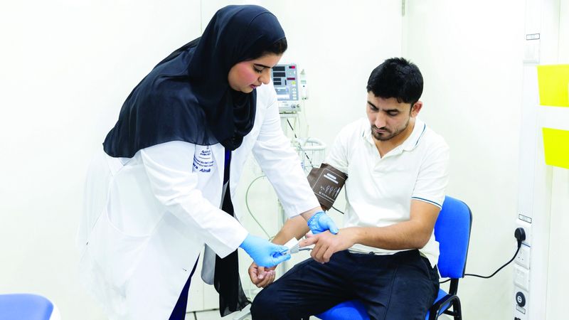 الامارات | «الجليلة» توفر خدمات الفحص والتشخيص عبر عياداتها المتنقلة