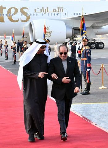 رئيس دولة الإمارات يصل إلى القاهرة فى زيارة أخوية.. صور