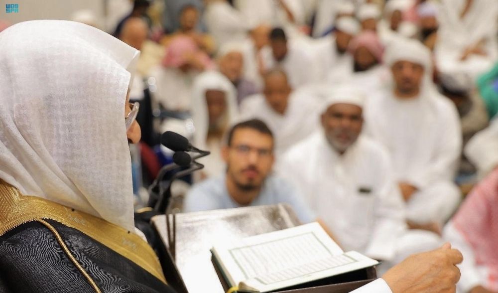 خدمات إثرائية.. إطلاق مبادرة "توعية قاصدينا شرف لمنسوبينا" بالحرمين