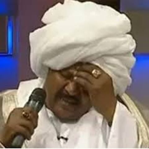 شاهد بالفيديو.. خلال إفطار للرياضيين بالقاهرة.. الفنان كمال ترباس ينهار بالبكاء ويفشل في إكمال الغناء لحظة ترديد أغنية الجيش (الحارس مالنا ودمنا)