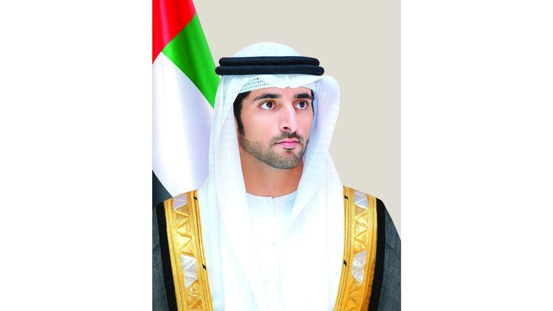 الامارات | حمدان بن محمد يعتمد صرف مكافأة أداء للموظفين المدنيين في حكومة دبي