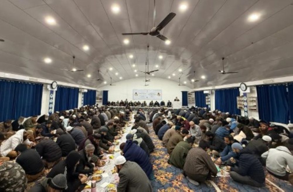 350 مستفيدًا من مأدبة "الشؤون الإسلامية" لتفطير الصائمين بالهند