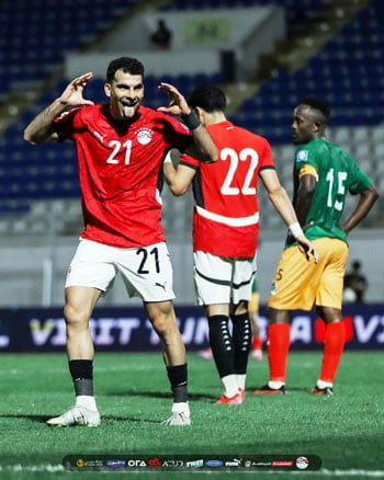 منتخب مصر يحافظ على تقدمه بثنائية صلاح وزيزو فى شباك إثيوبيا بعد 75 دقيقة.. صور