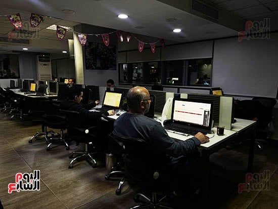 ”الخليج 365” يشارك بالمبادرة العالمية "ساعة الأرض" ويطفئ أنوار صالة التحرير