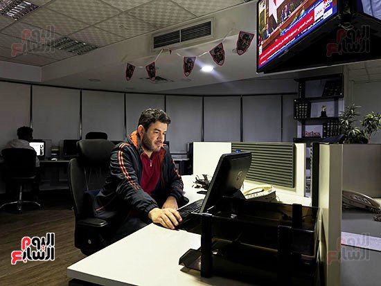 ”الخليج 365” يشارك بالمبادرة العالمية "ساعة الأرض" ويطفئ أنوار صالة التحرير