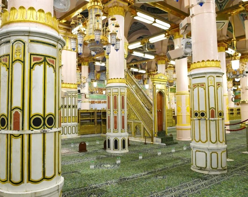 3 فترات للرجال.. مواعيد زيارة الروضة الشريفة خلال العشر الأواخر